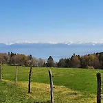 Apartment Entre Monts Et Nyon
