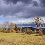 Entre Monts Et Nyon