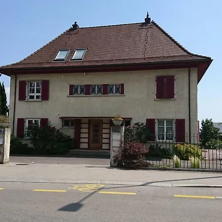 Appartement Entre Monts Et Court Et Moyen *