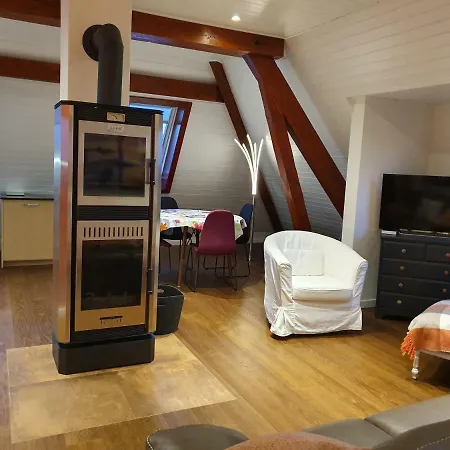 Entre Monts Et ニヨン